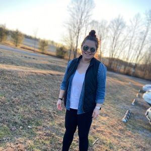 Meet your Posher, Lydia